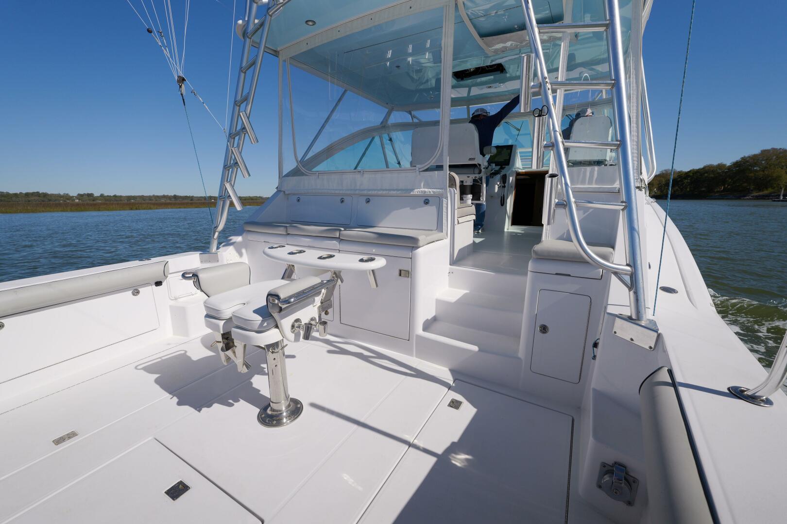 Slide: The Image of 2005 Cabo 45 Express Stovepipe - 5192344