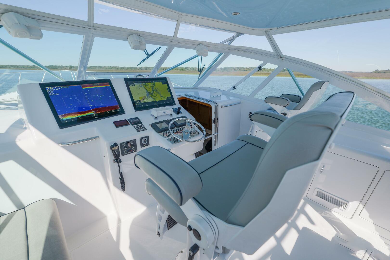 Slide: The Image of 2005 Cabo 45 Express Stovepipe - 5192349