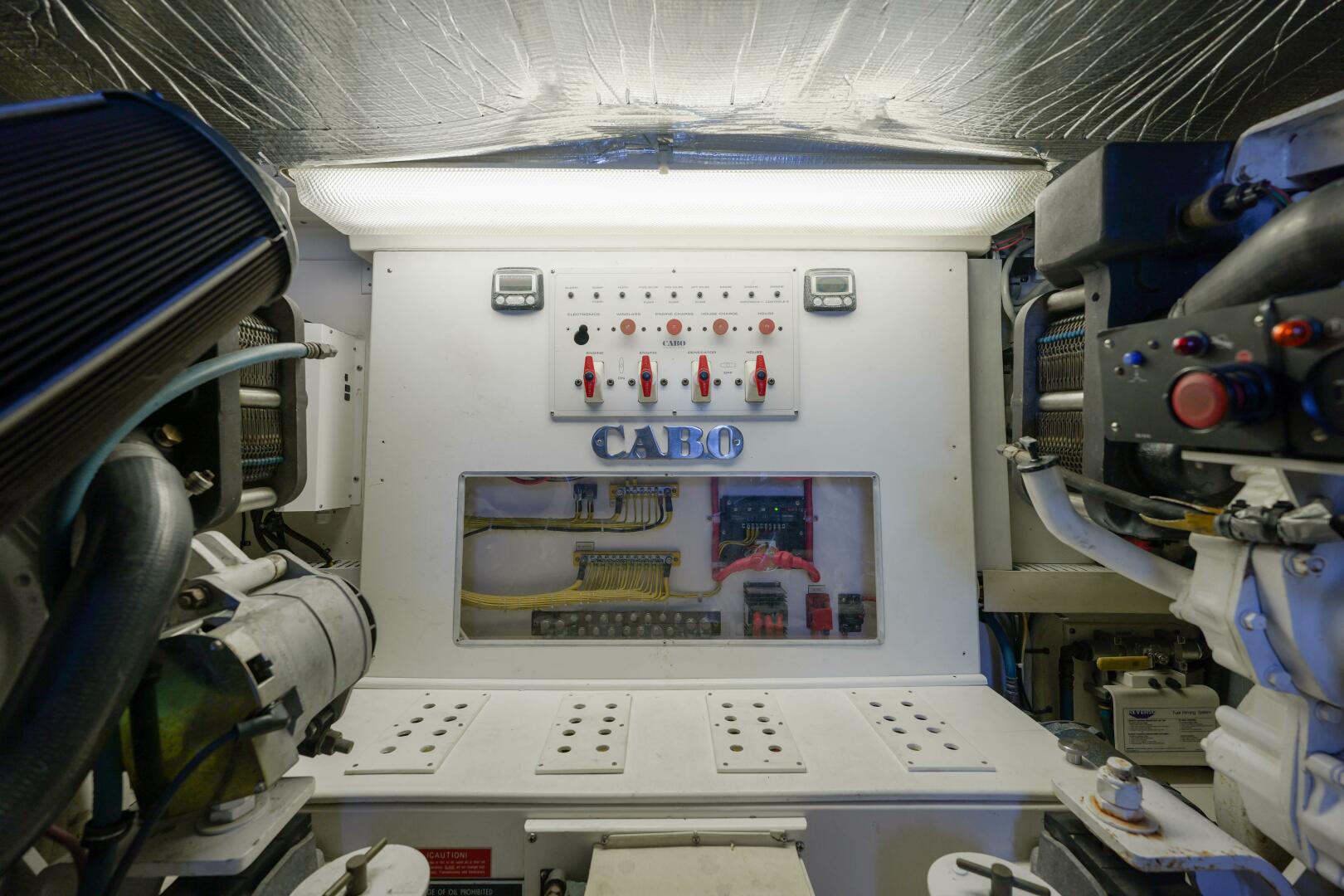 Slide: The Image of 2005 Cabo 45 Express Stovepipe - 5192361