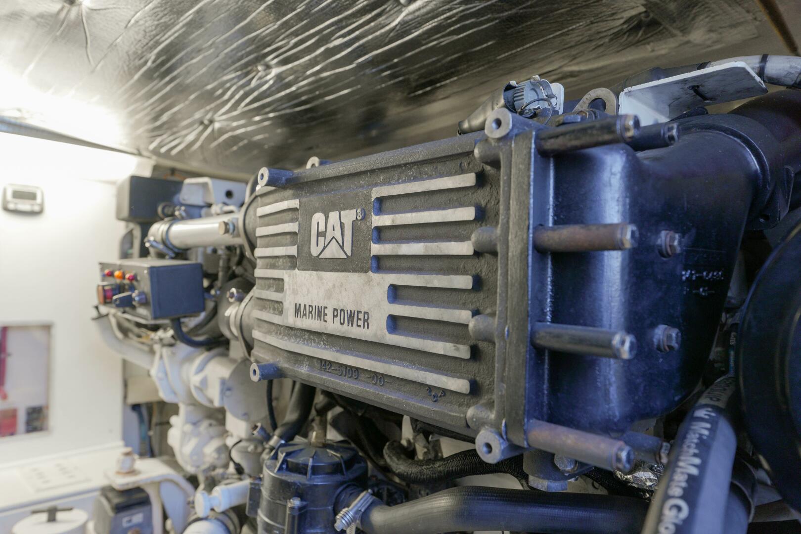 Slide: The Image of 2005 Cabo 45 Express Stovepipe - 5192363