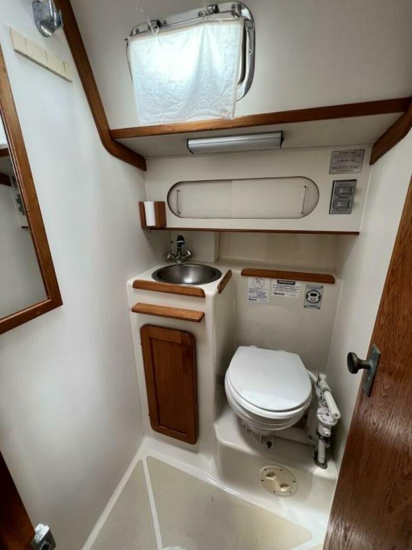 Slide: The Image of Caliber 40 1994 - 5323960