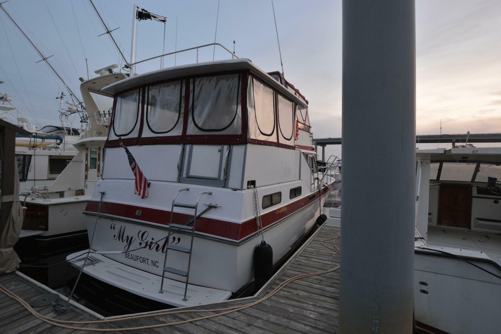 Slide: The Image of Californian 38 Motor Yacht 1983 - 5342096