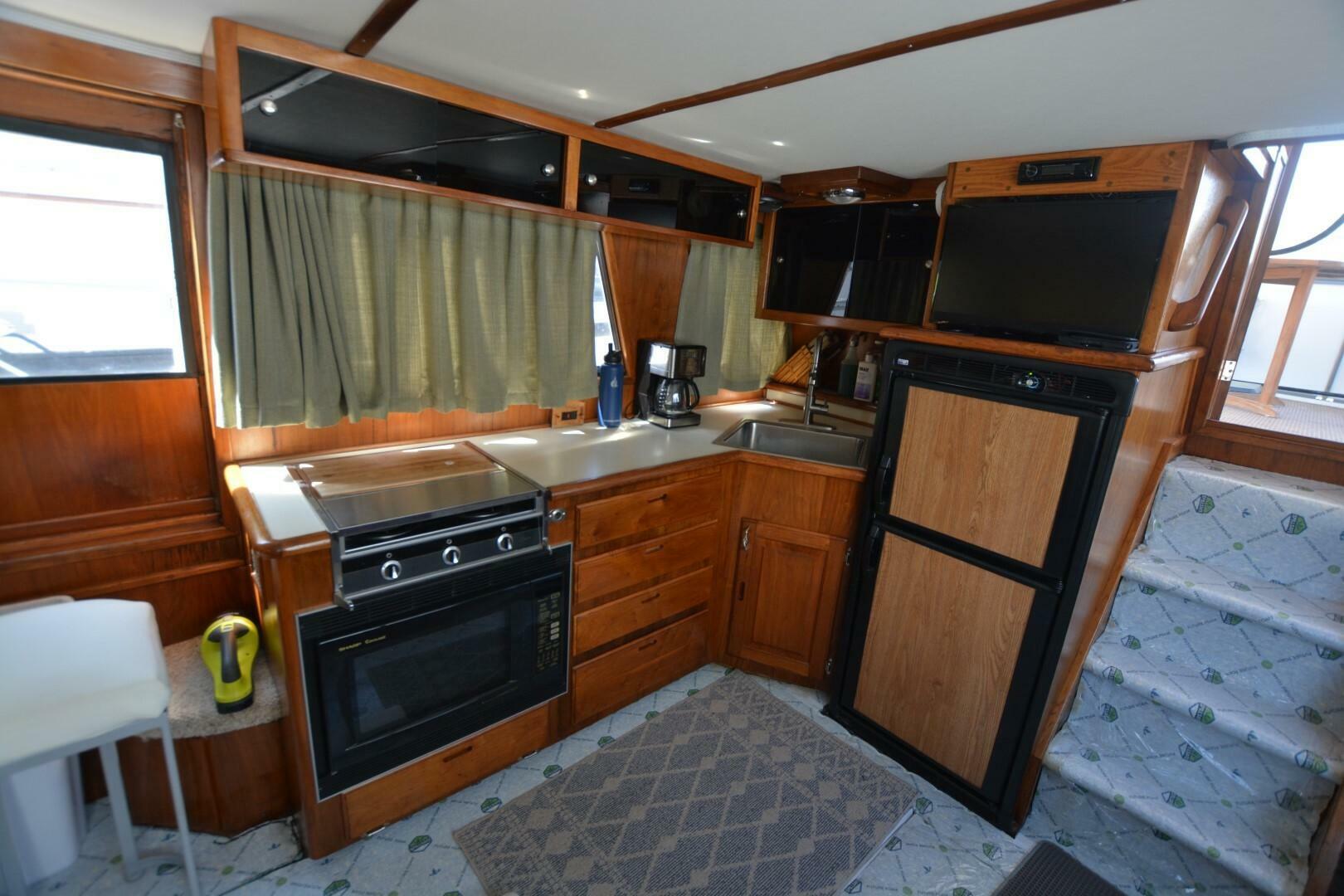 Slide: The Image of Californian 38 Motor Yacht 1983 - 5342105