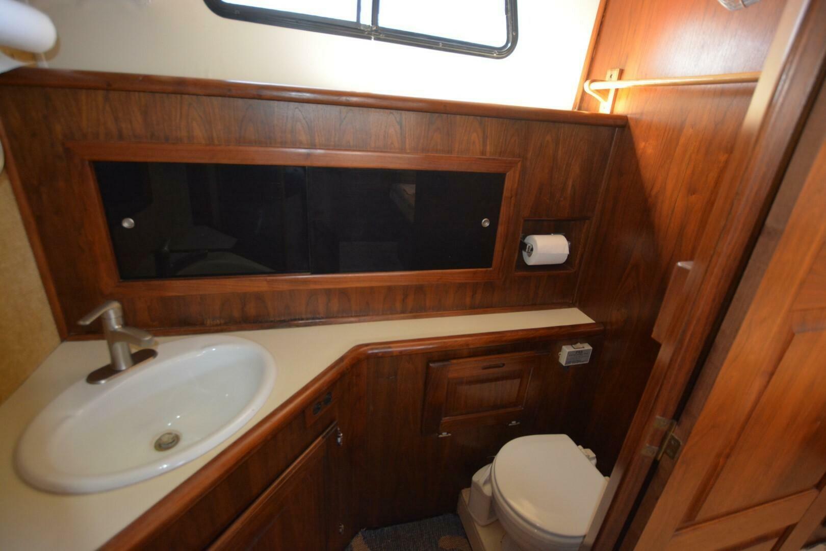 Slide: The Image of Californian 38 Motor Yacht 1983 - 5342113