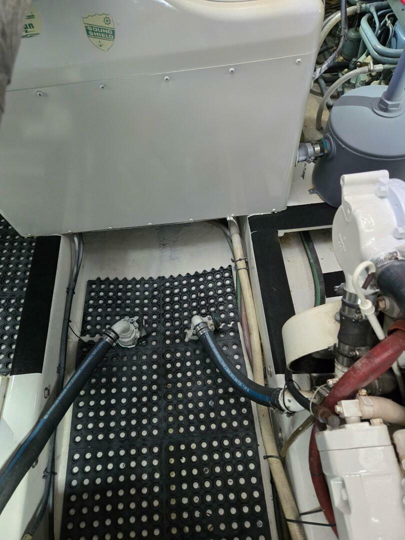 Slide: The Image of Californian 38 Motor Yacht 1983 - 5342120