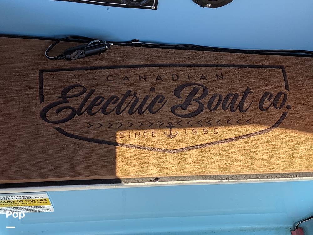 Slide: The Image of Canadian Electric Fantail 217 2021 - 9746570