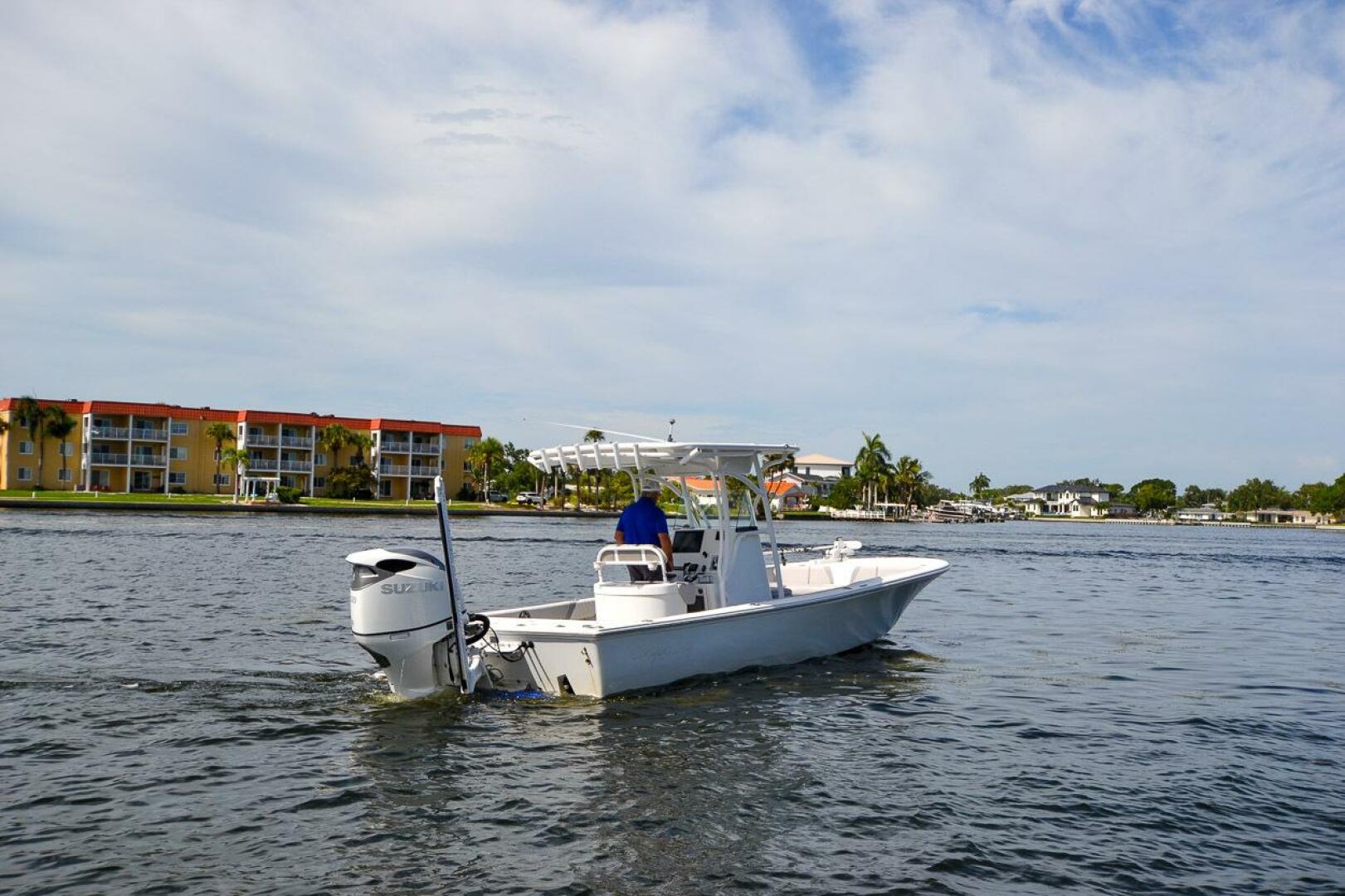 Slide: The Image of Canyon Bay 28 H 2020 - 5492314
