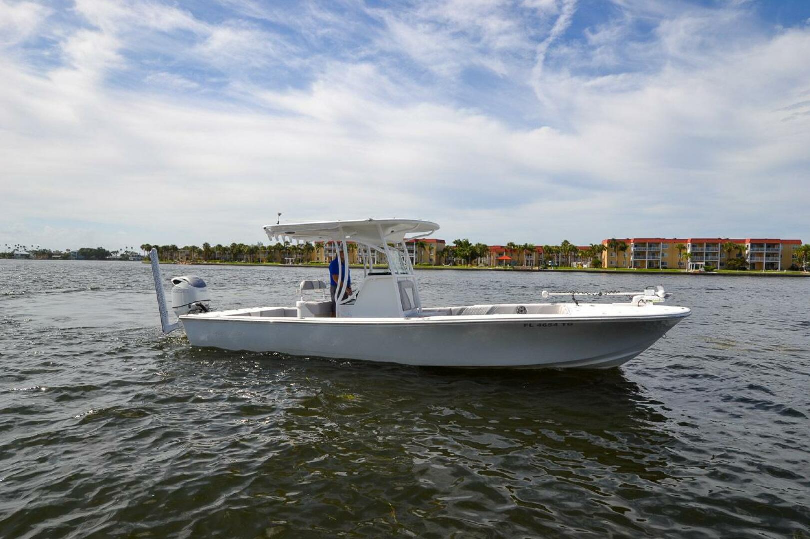 Slide: The Image of Canyon Bay 28 H 2020 - 5492315