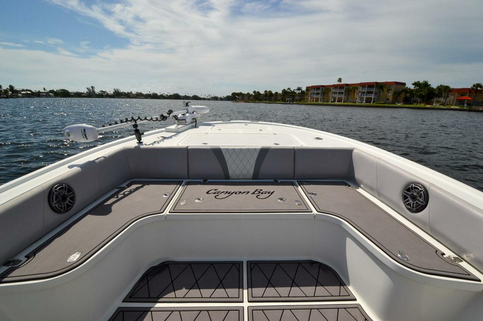 Slide: The Image of Canyon Bay 28 H 2020 - 5492331