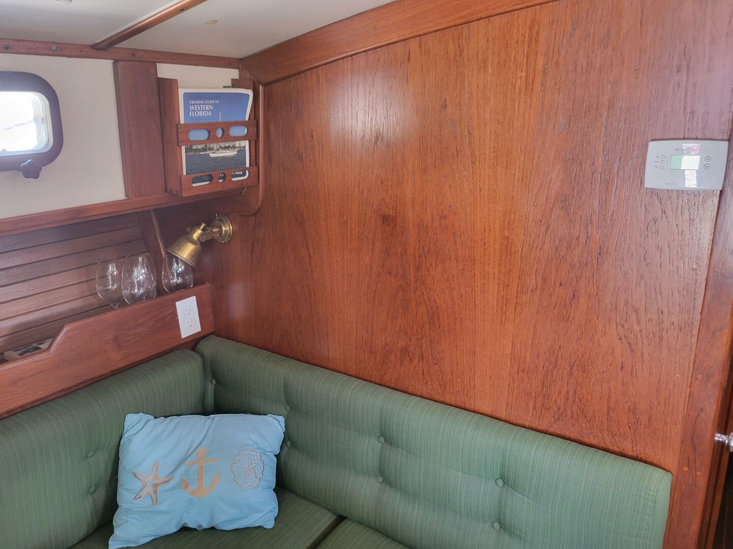 Slide: The Image of Cape Dory 30 1989 - 5388057