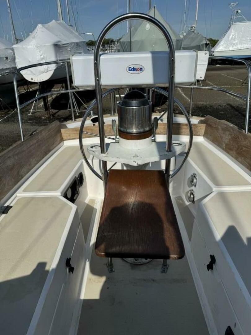 Slide: The Image of Cape Dory 31 1984 - 5317955