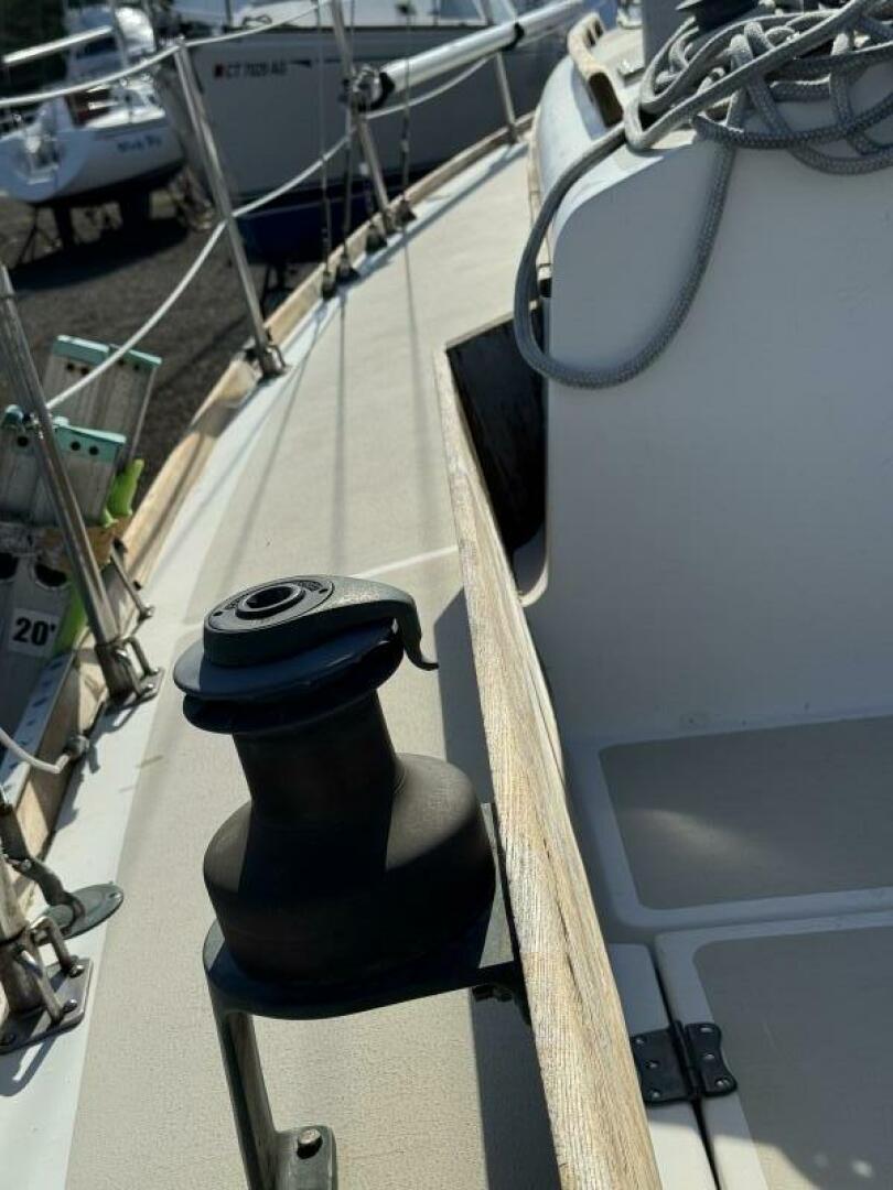 Slide: The Image of Cape Dory 31 1984 - 5317958