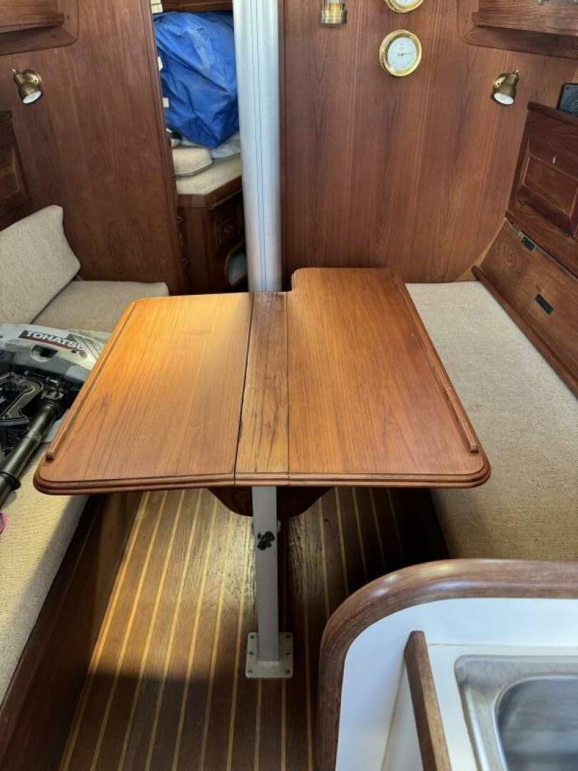 Slide: The Image of Cape Dory 31 1984 - 5317975