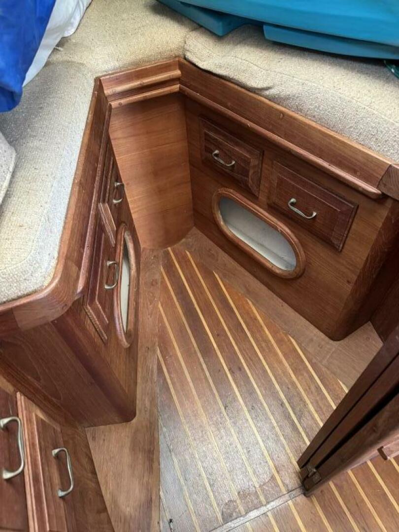 Slide: The Image of Cape Dory 31 1984 - 5317983