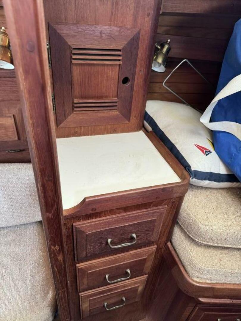 Slide: The Image of Cape Dory 31 1984 - 5317986