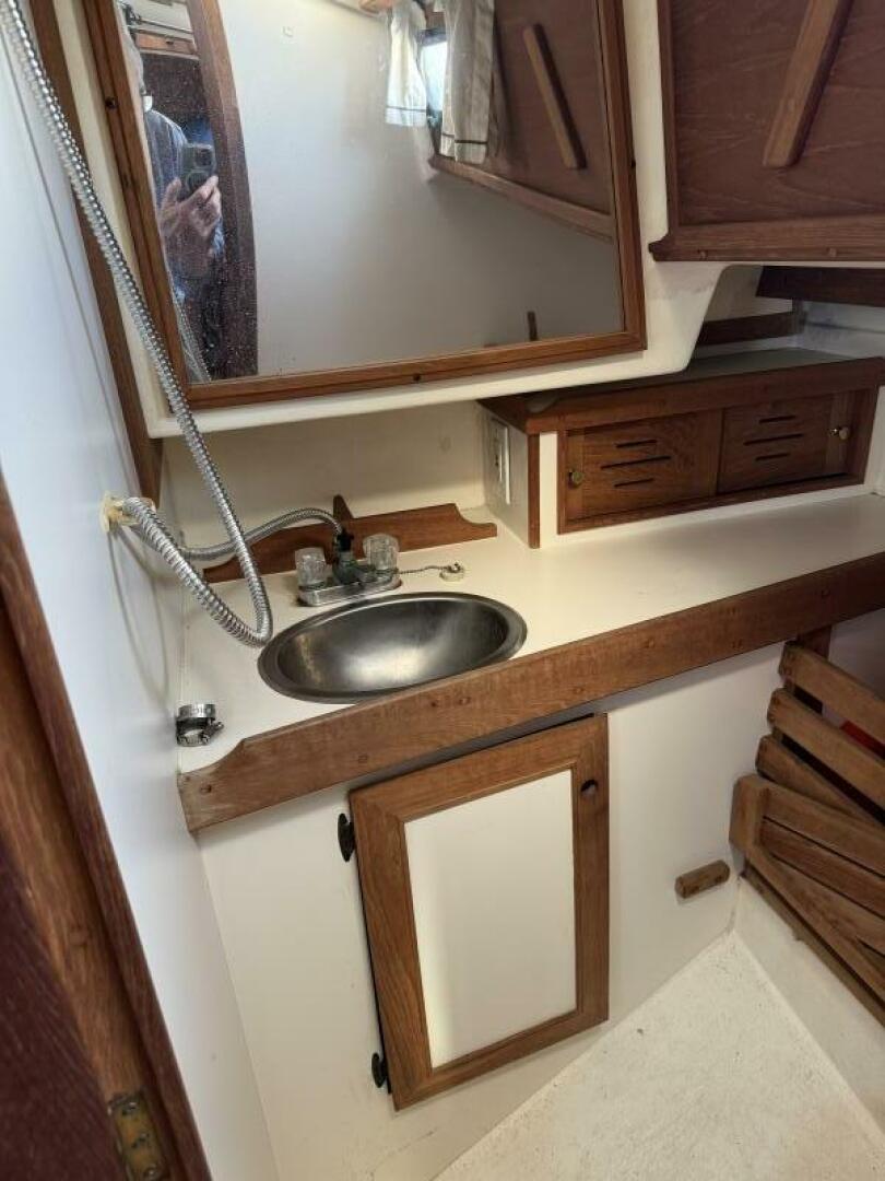 Slide: The Image of Cape Dory 31 1984 - 5317996