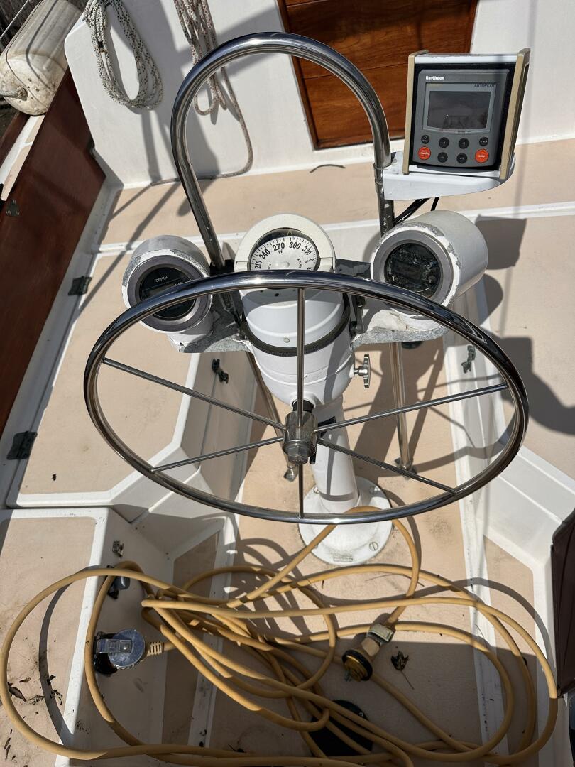 Slide: The Image of Cape Dory 31 1984 - 5492467