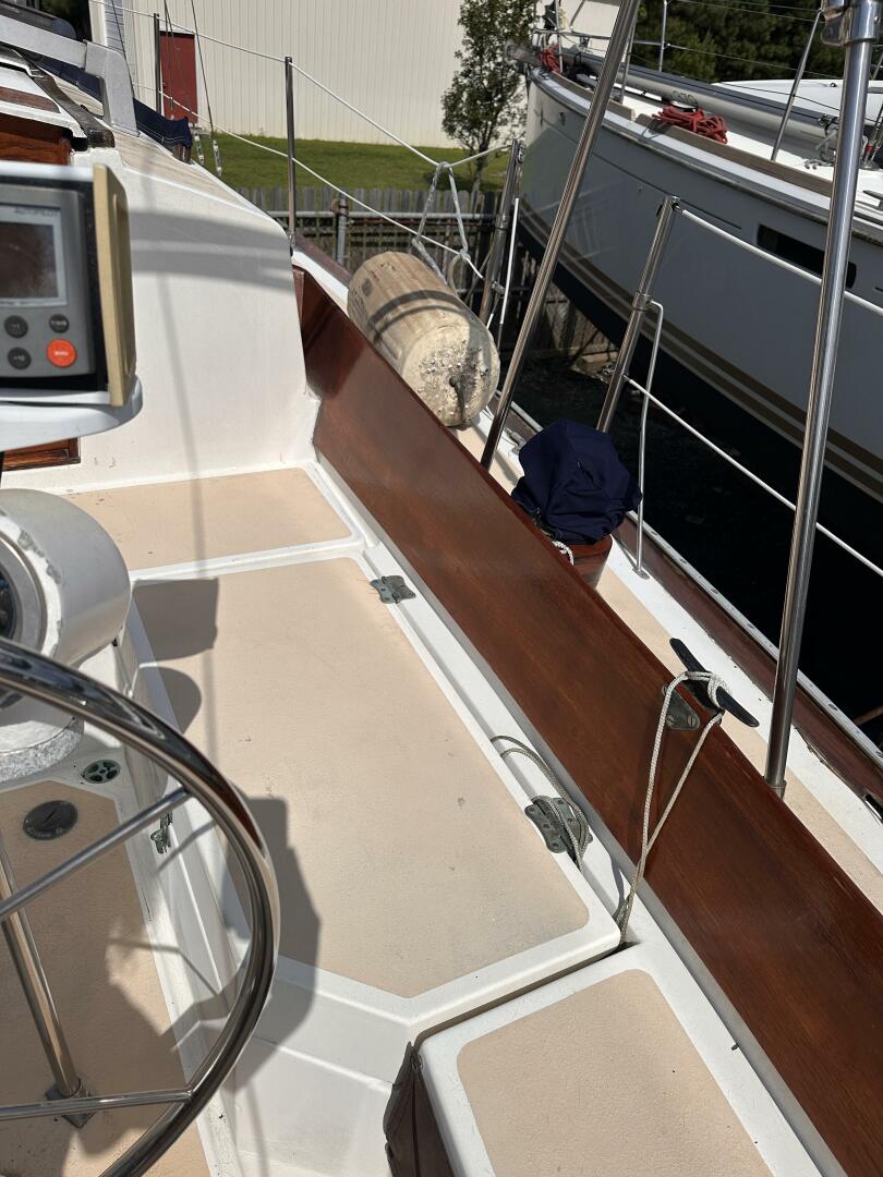 Slide: The Image of Cape Dory 31 1984 - 5492468