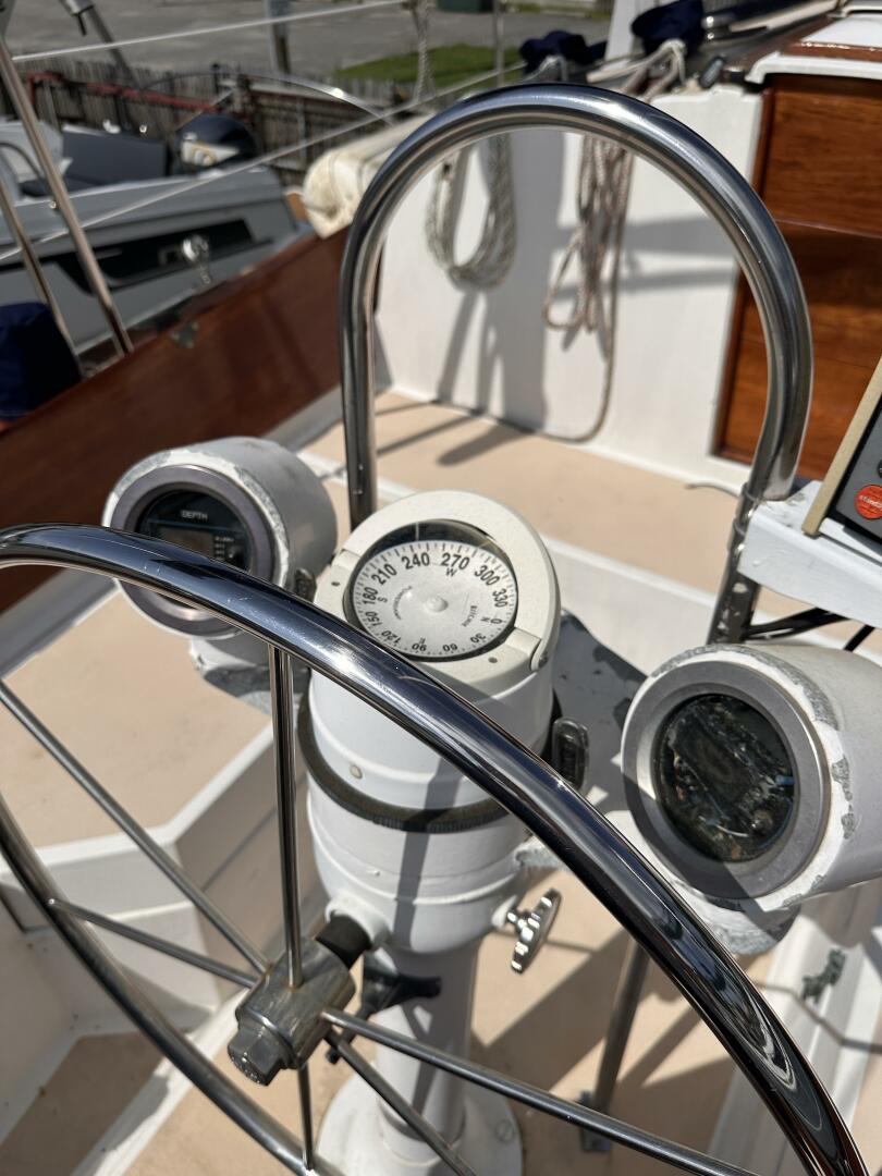 Slide: The Image of Cape Dory 31 1984 - 5492471