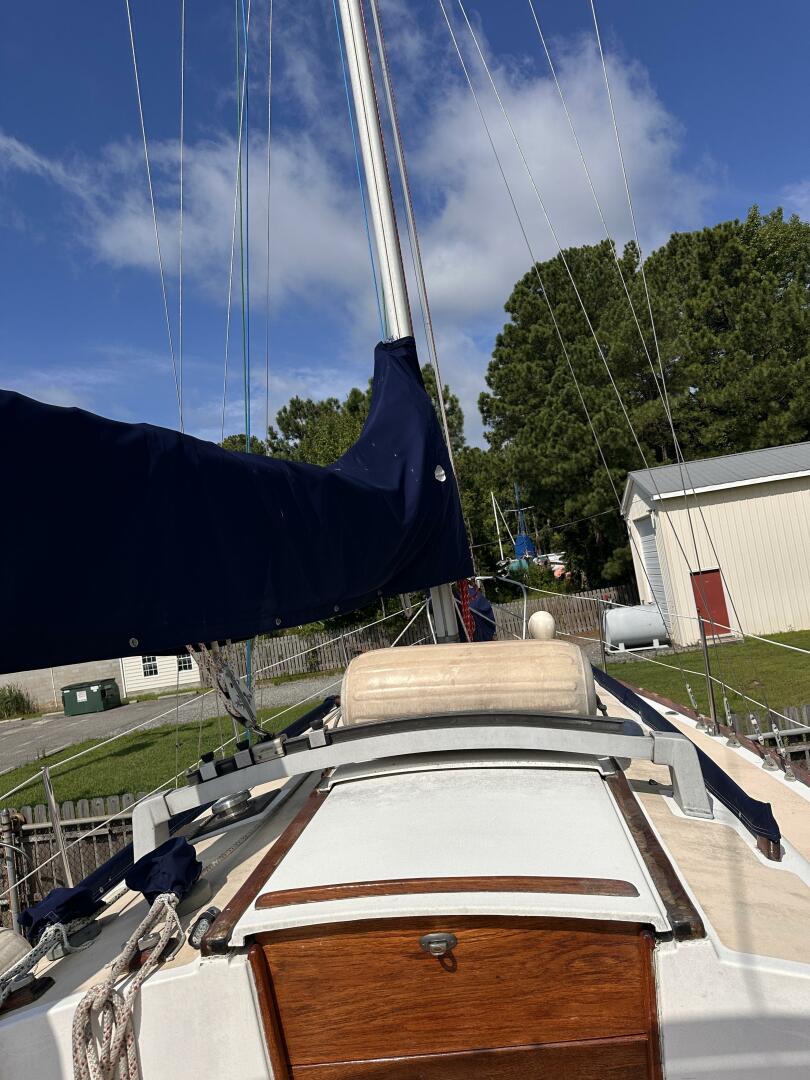 Slide: The Image of Cape Dory 31 1984 - 5492474