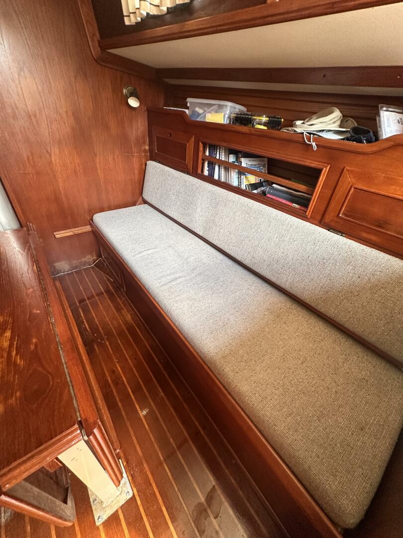 Slide: The Image of Cape Dory 31 1984 - 5492479