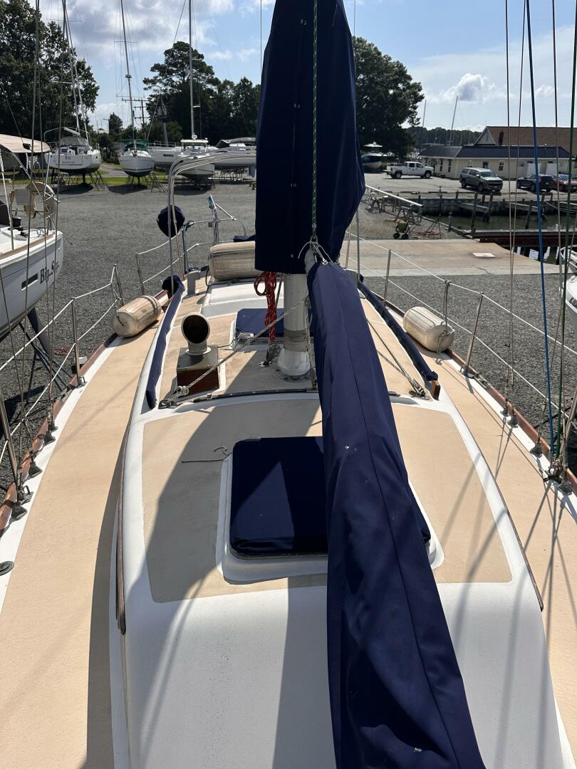 Slide: The Image of Cape Dory 31 1984 - 5492490