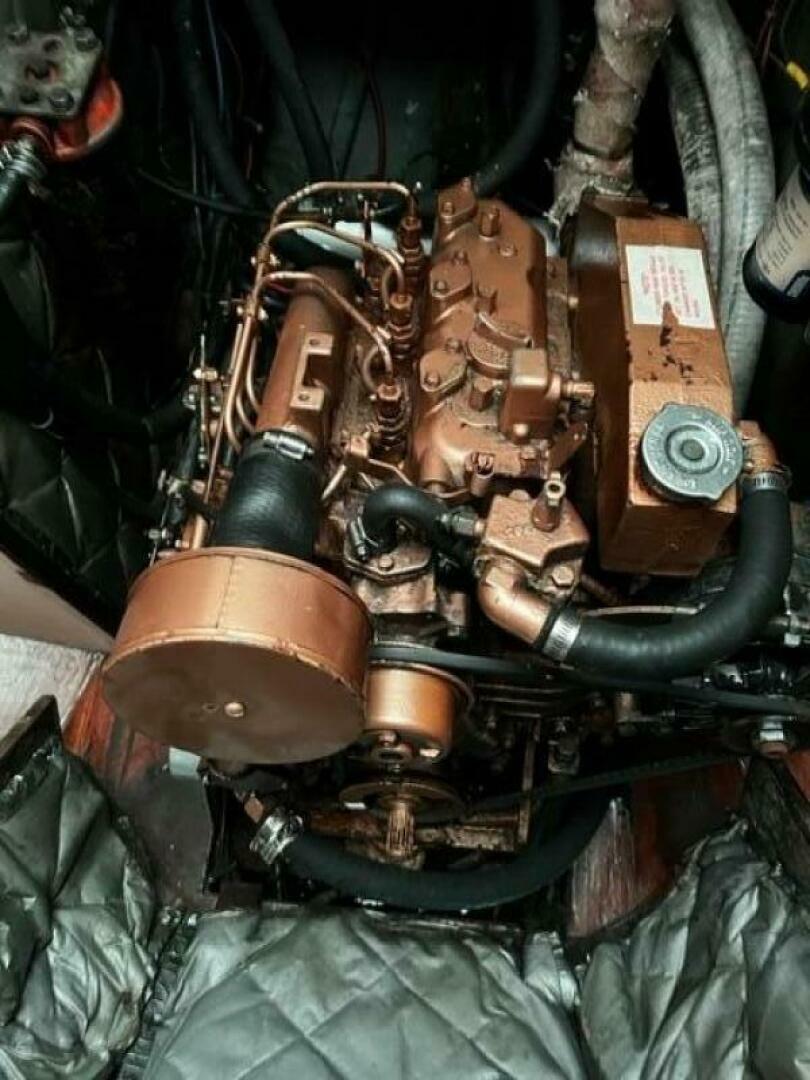 Slide: The Image of Full Engine - 4461501