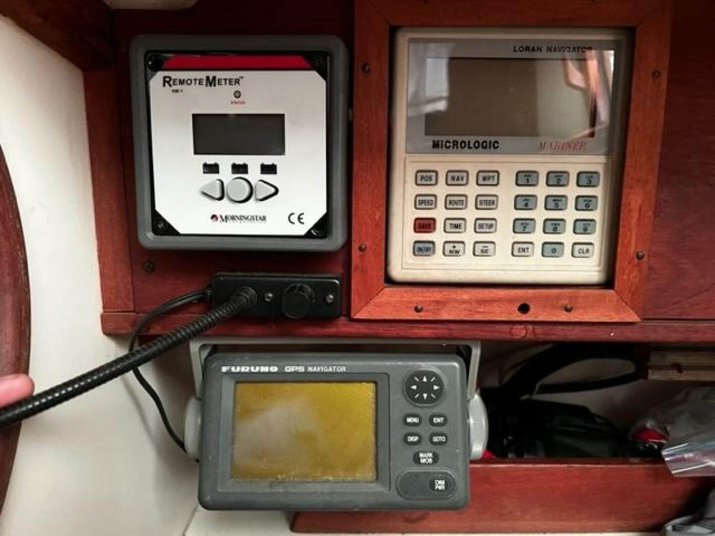 Slide: The Image of FURUNO GPS - 4461502