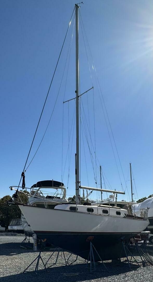 Slide: The Image of 1983 Cape Dory 28 - 4907715