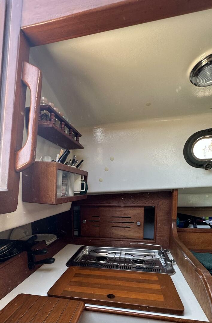 Slide: The Image of 1983 Cape Dory 28 - 4907719