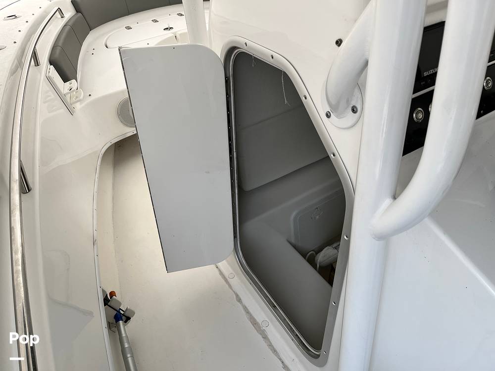 Slide: The Image of Center Console W/storage - 15163559