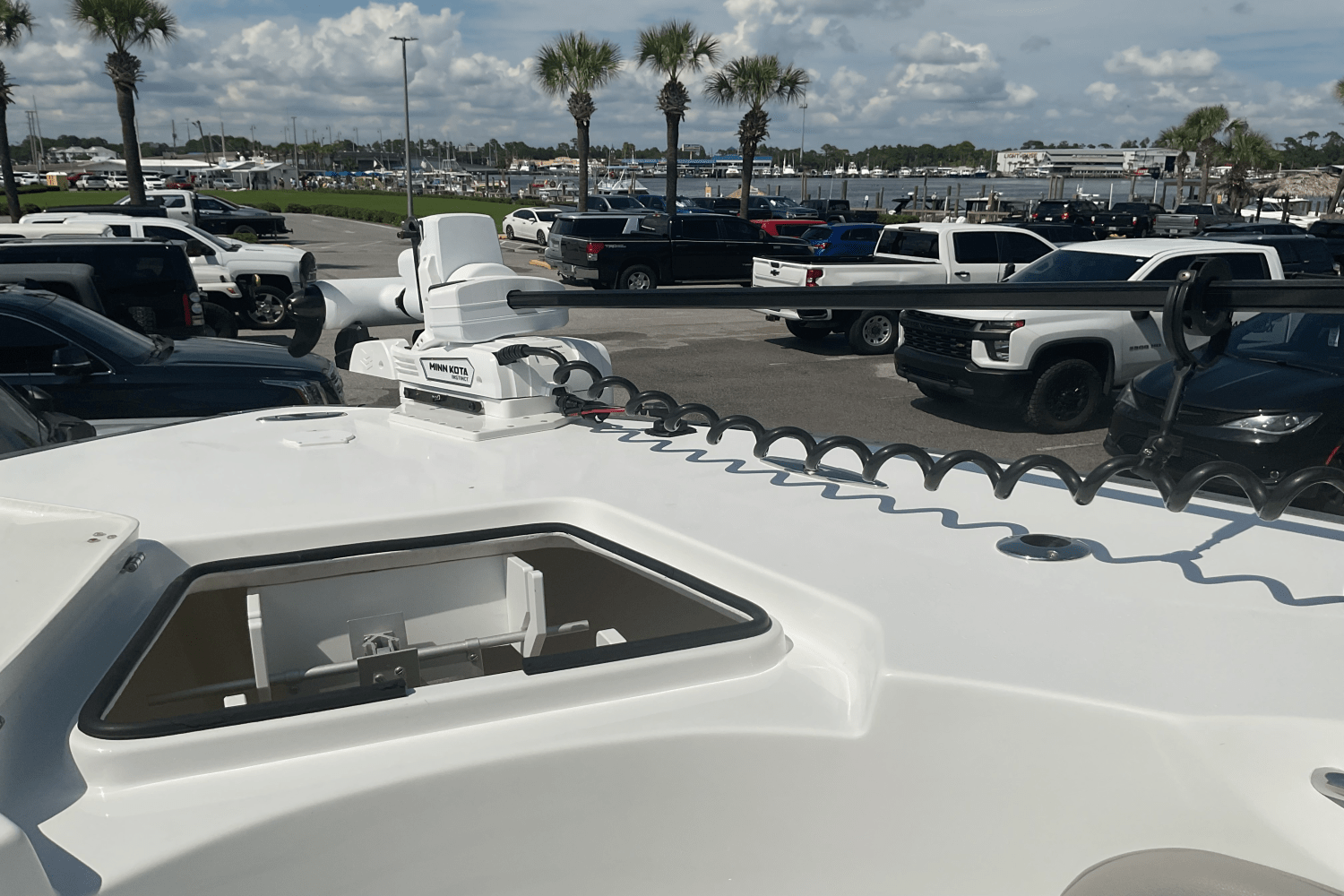 Slide: The Image of Cape Horn 32 XS 2018 - 12