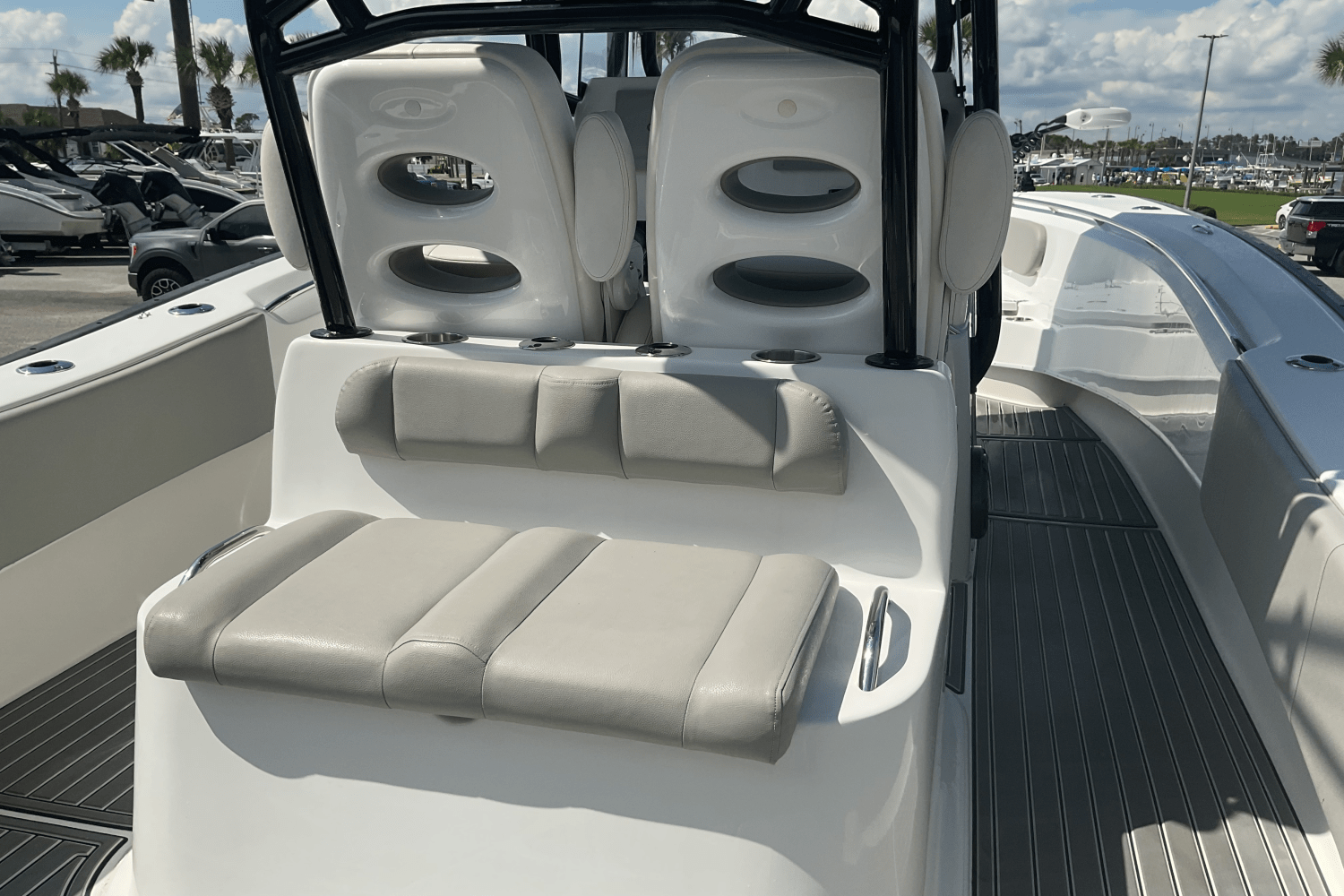 Slide: The Image of Cape Horn 32 XS 2018 - 21