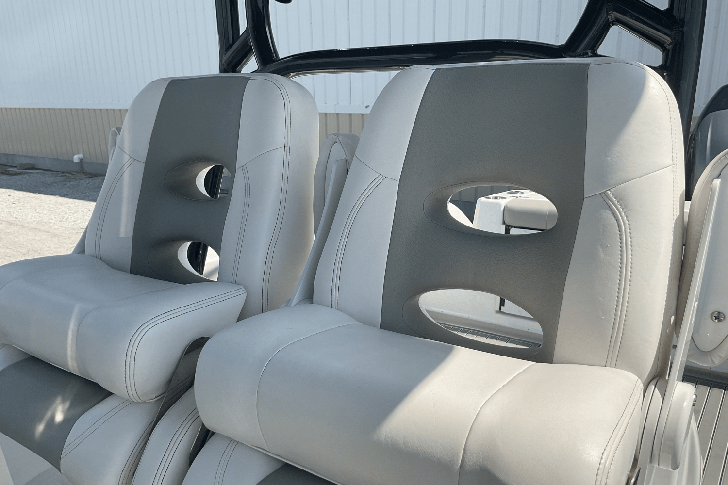 Slide: The Image of Cape Horn 32 XS 2018 - 9