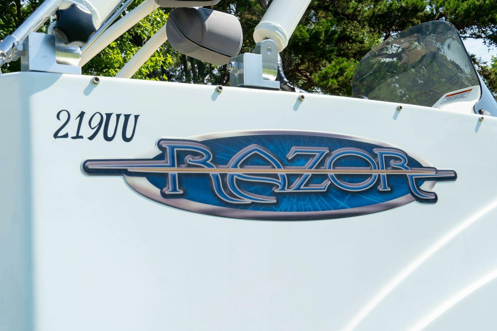Slide: The Image of Caravelle Razor 219UU 2016 - 4888386