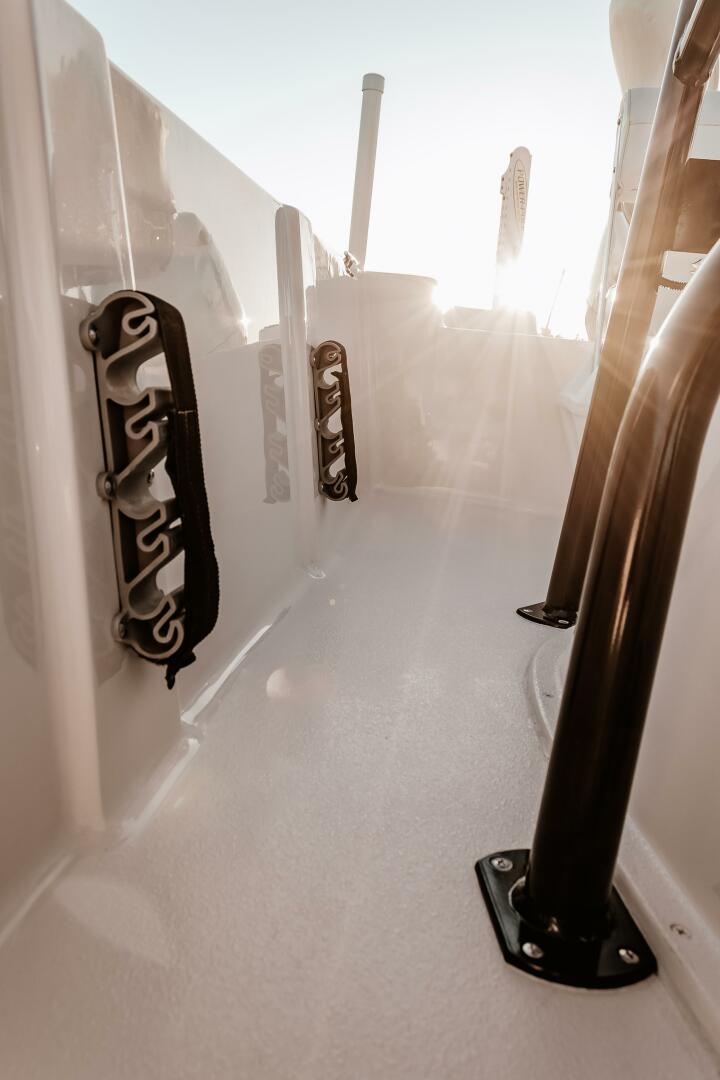 Slide: The Image of Carolina 162CC 2022 - 3953098