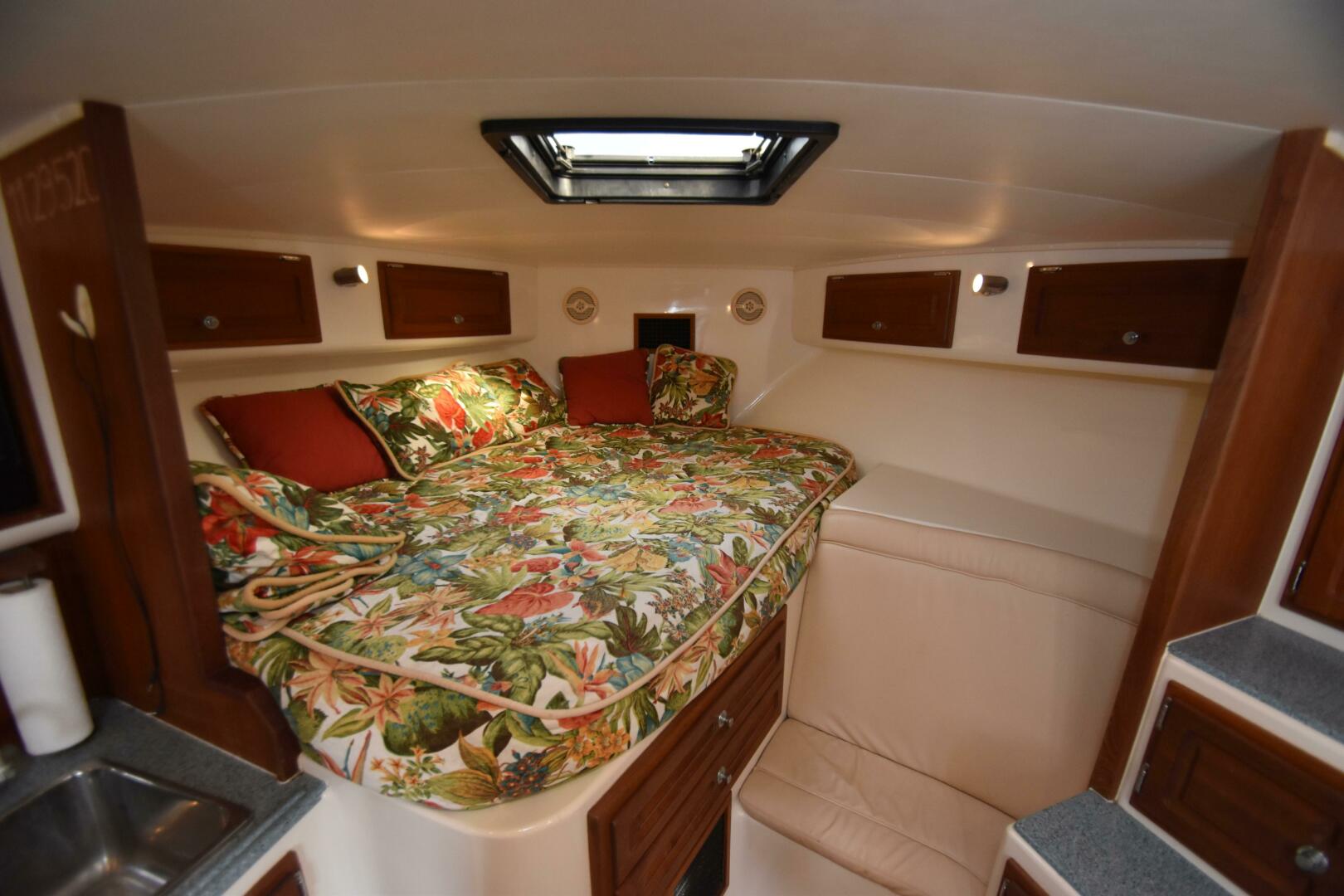 Slide: The Image of Carolina 35 Express 2001 - 4738565