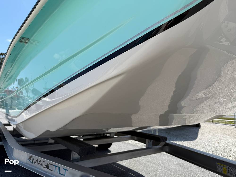 Slide: The Image of Carolina E21 DLX 2024 - 15395256