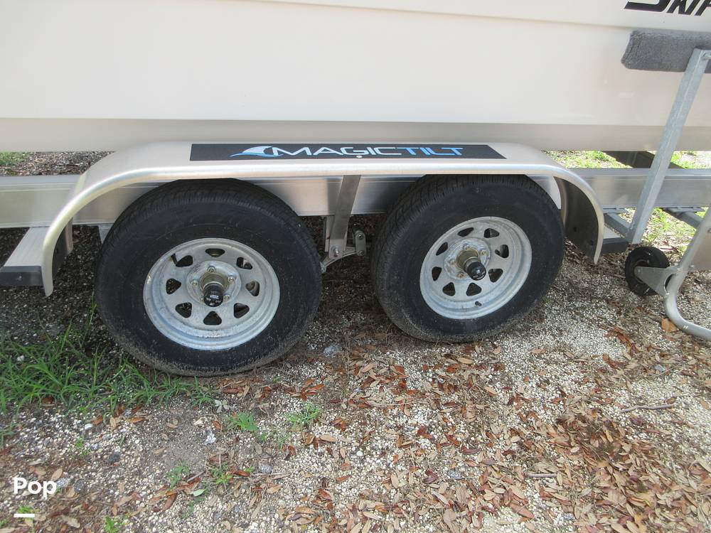 Slide: The Image of Carolina E24 DLX CC 2024 - 15451993