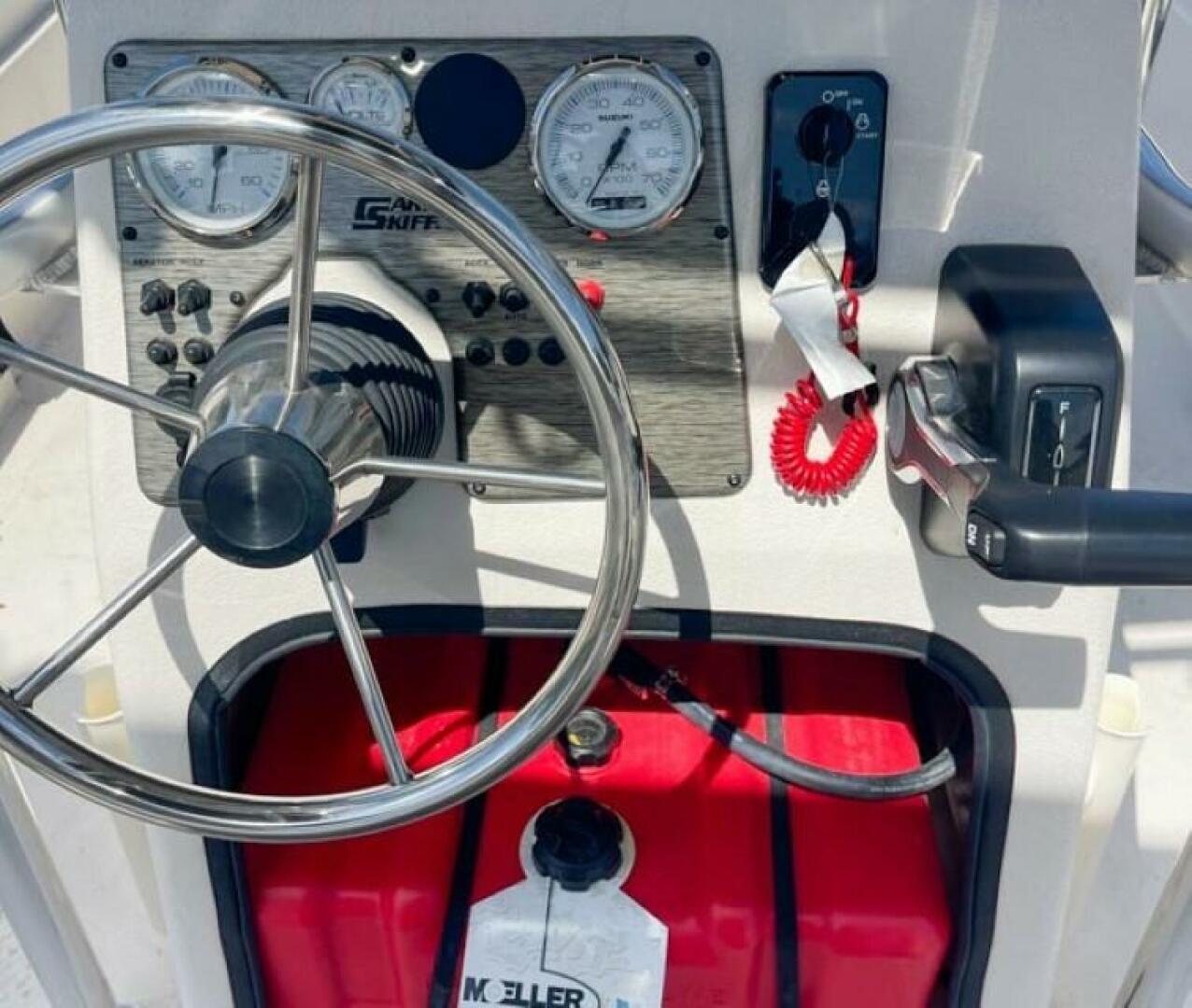 Slide: The Image of Carolina E24 DLX CC 2024 - 4658317