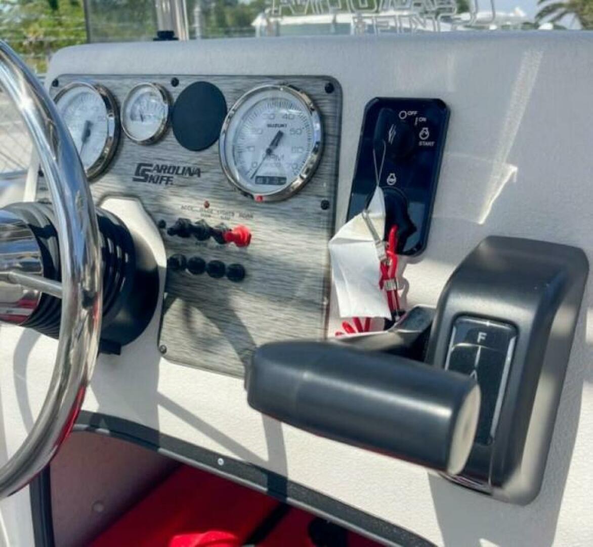 Slide: The Image of Carolina E24 DLX CC 2024 - 5167995