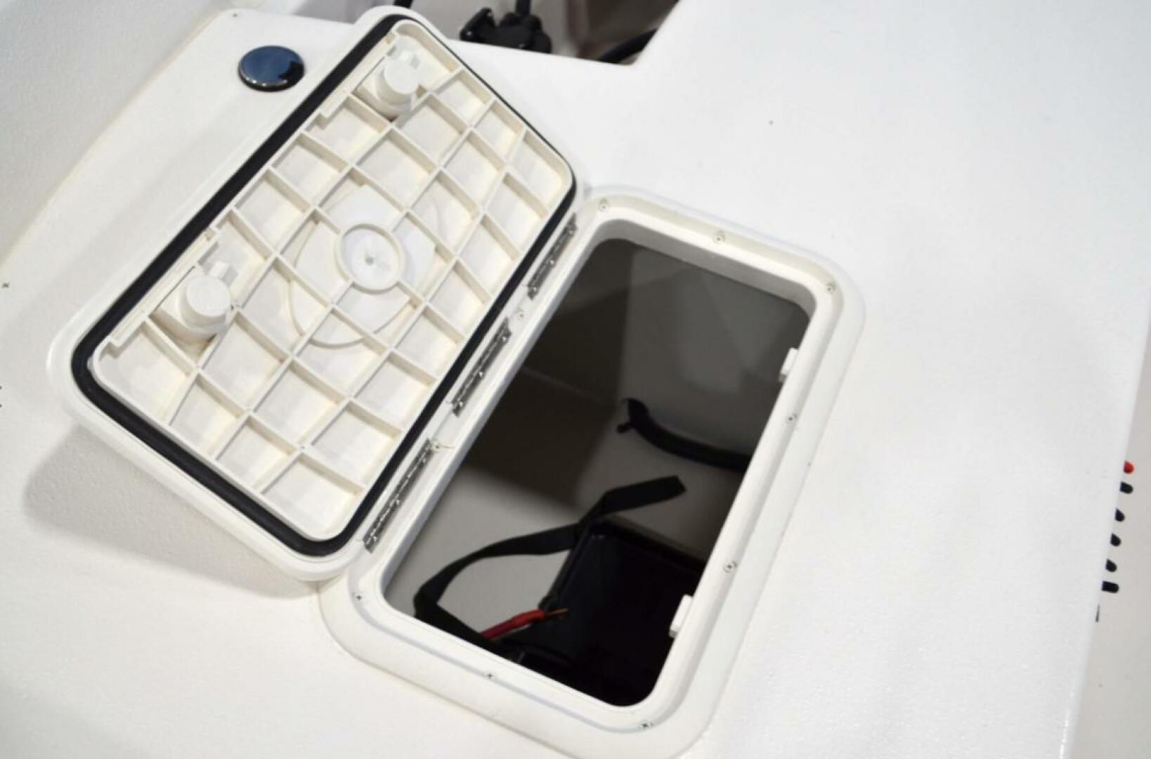 Slide: The Image of Carolina E24 DLX TH 2024 - 4348542