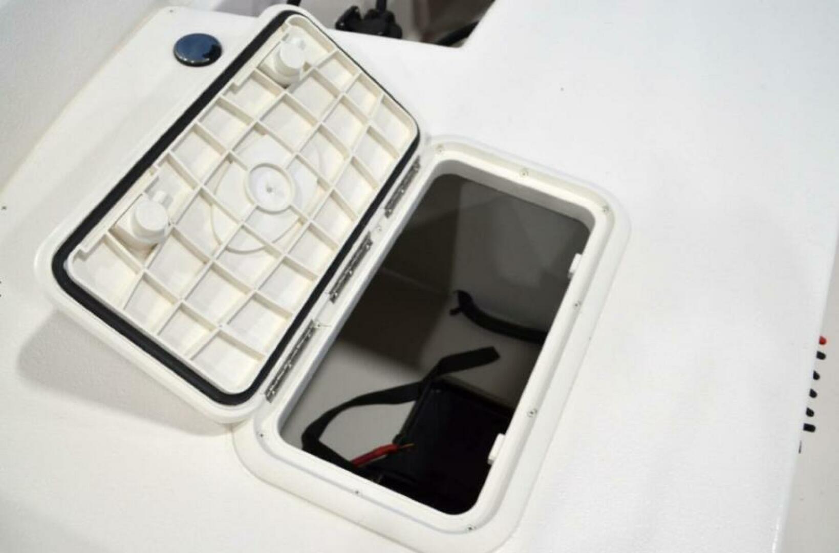 Slide: The Image of Carolina E24 DLX TH 2024 - 5168280