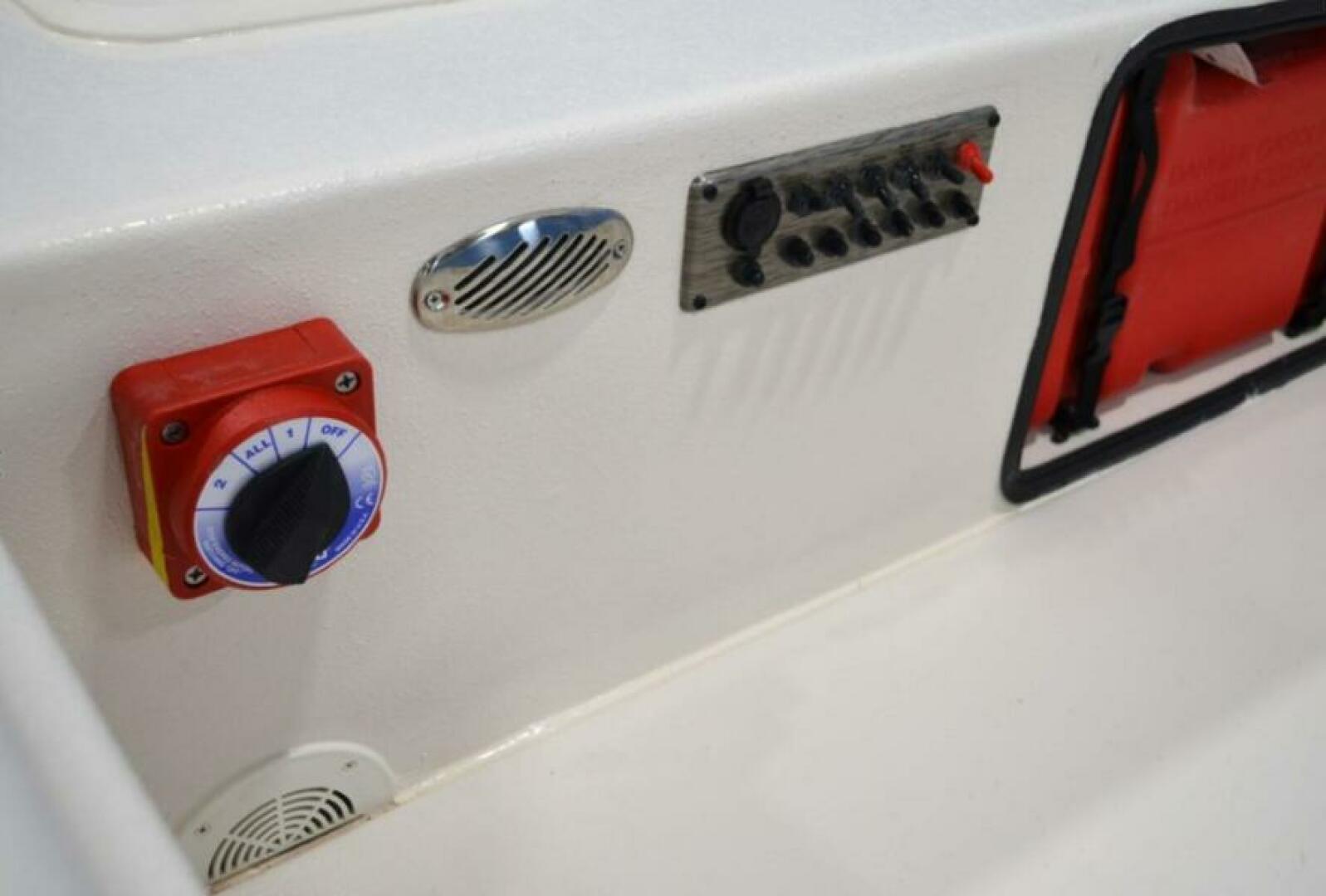 Slide: The Image of Carolina E24 DLX TH 2024 - 5168281