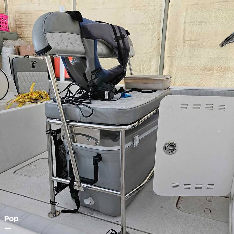 Slide: The Image of Cooler Seat W/backrest - 15810993
