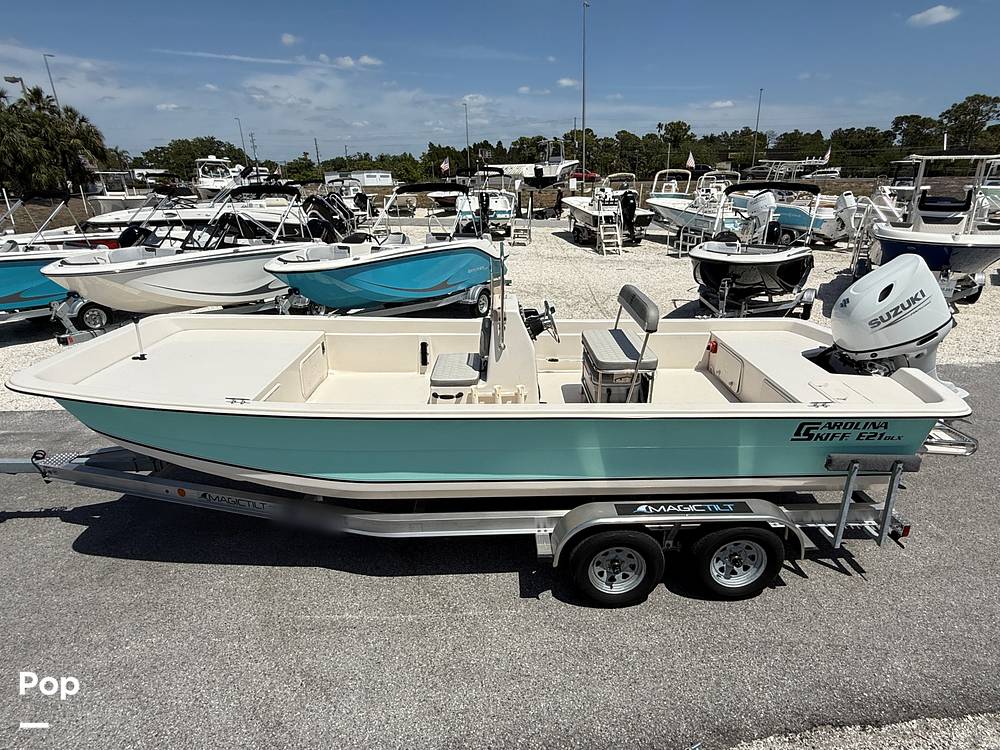 Slide: The Image of Carolina Skiff E21 DLX 2024 - 15395189
