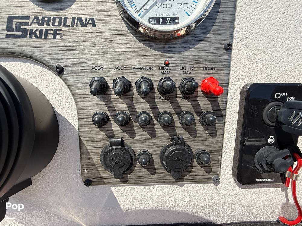 Slide: The Image of Carolina Skiff E21 DLX 2024 - 15395218