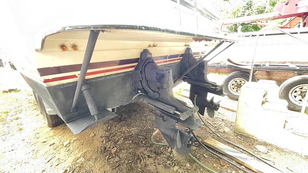 Slide: The Image of Carver 2757 Montego Dual Cabin 1987 - 10968275