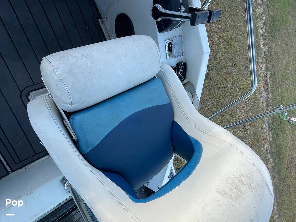 Slide: The Image of Captain's Chair - 14973842