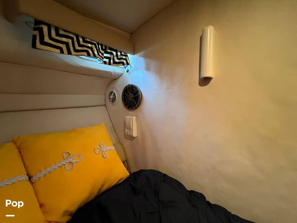 Slide: The Image of Carver 310 Express 1997 - 15340671